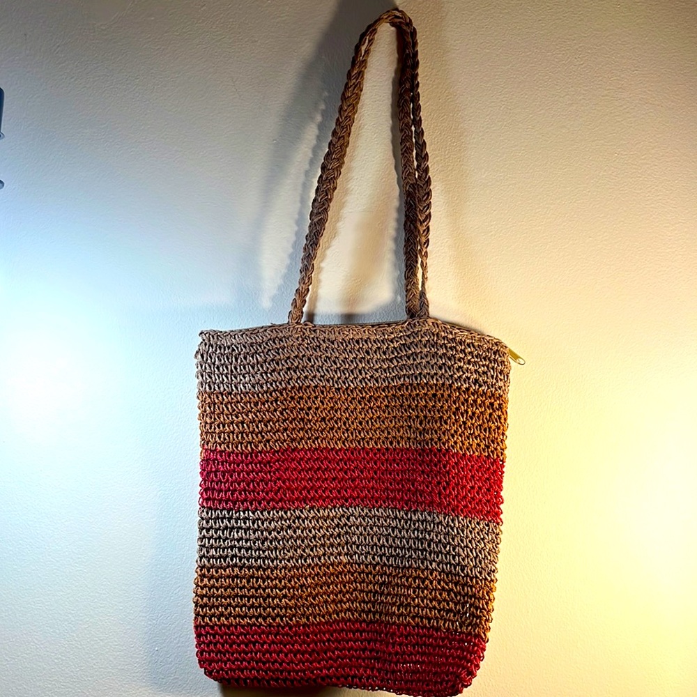 Woven straw bag